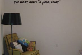 Decorating your child's room with SpeedySigns.com